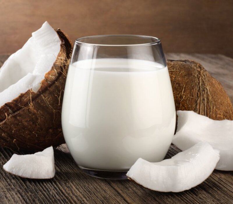 A Battle Of Creaminess: Coconut Milk Vs Almond Milk