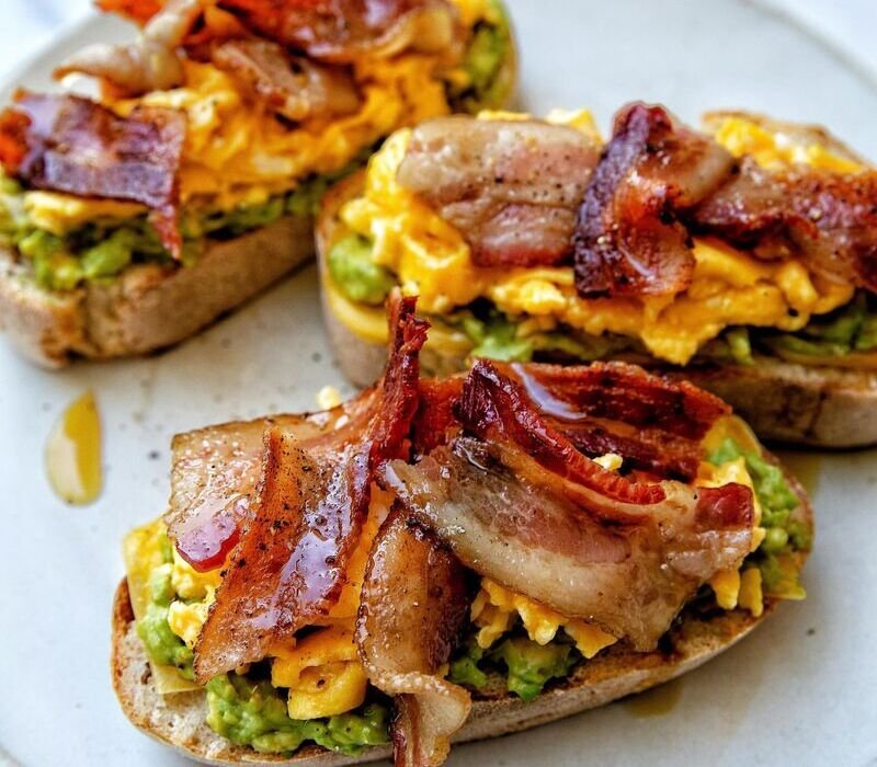 Delicious Bacon Avocado Toast Recipe For Breakfast or Brunch